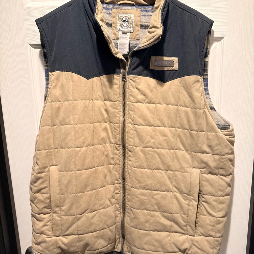 Cinch Men's Tan and Black Quilted Vest